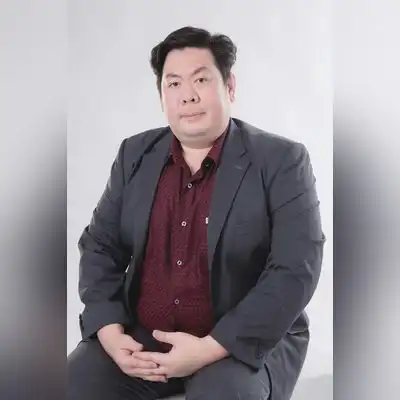 梁莉博